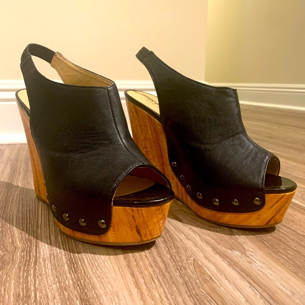 NEW Elegant black platform heels